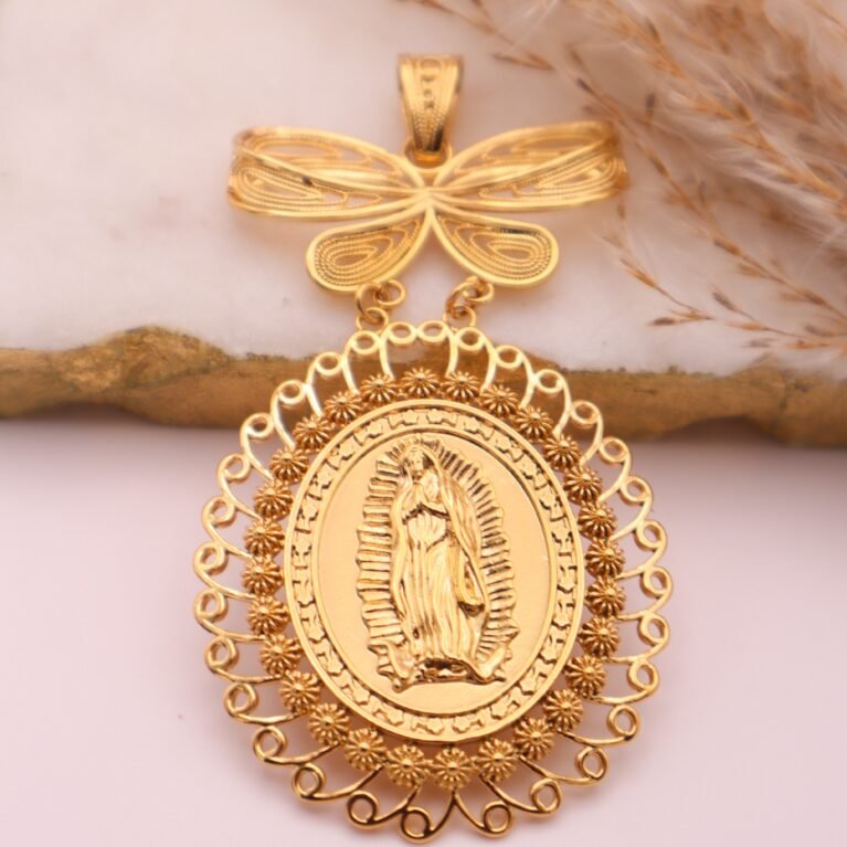 MEDALLA GUADALUPE LAZO