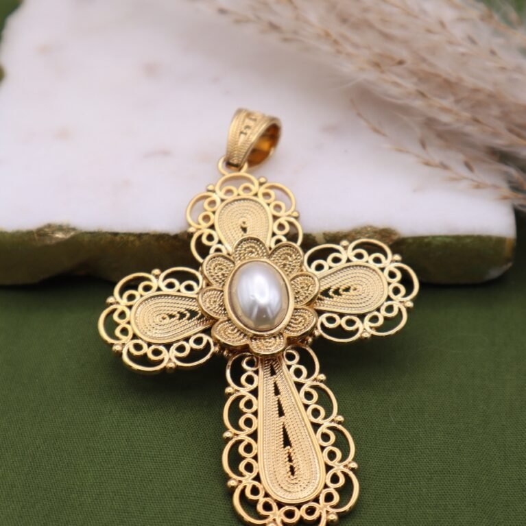 DIJE CRUZ DE NIÑA