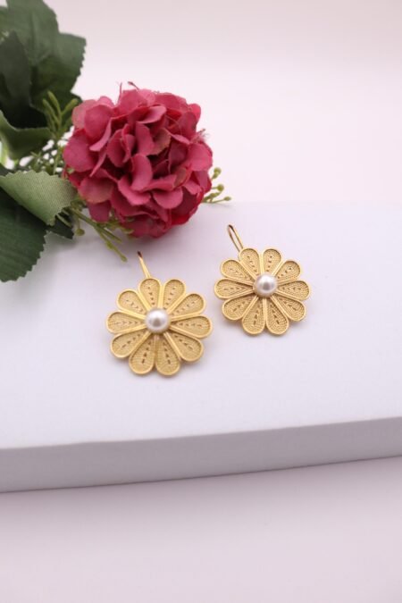 ARETES