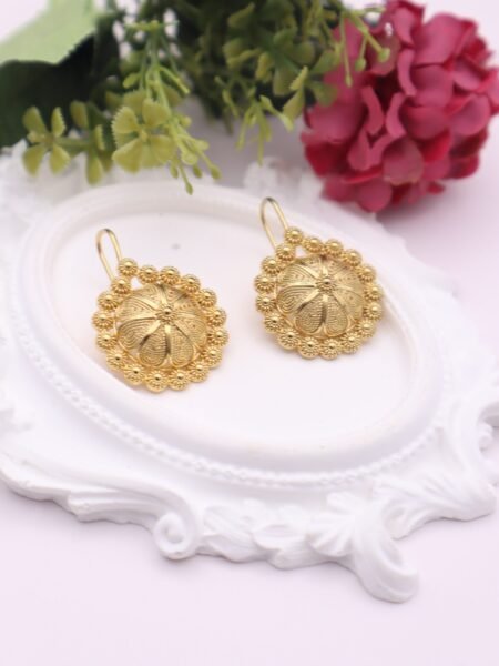 ARETES