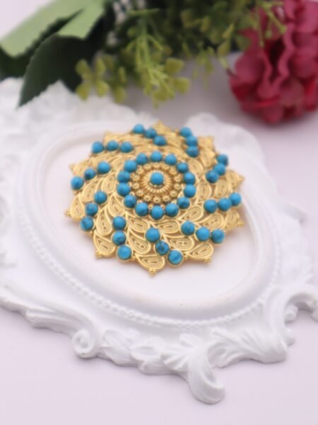 BROCHES