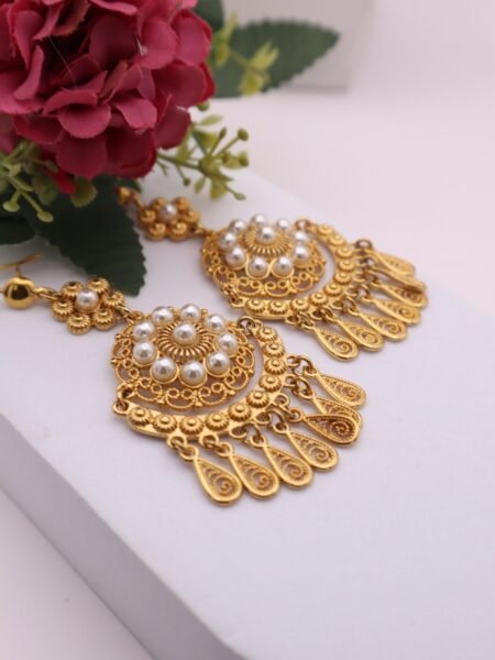 ARETES