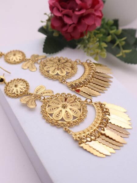 ARETES