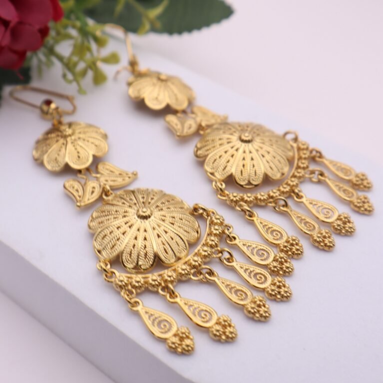 ARETES