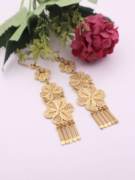ARETES